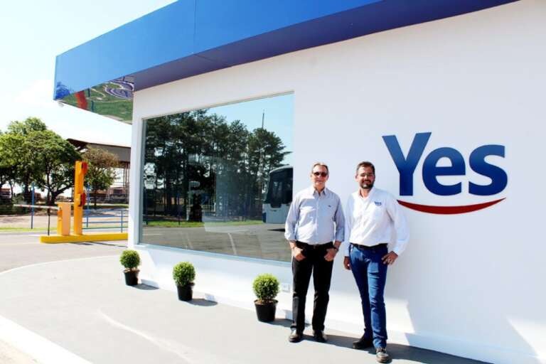 Yes amplia estrutura comercial