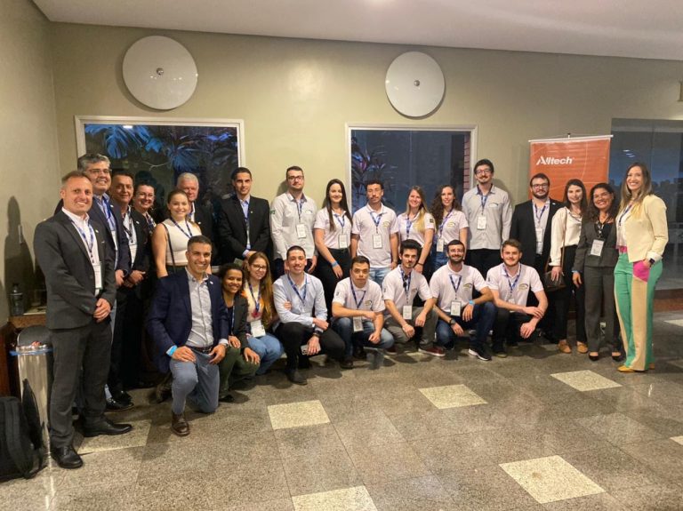 Alltech patrocinou conferência internacional de avicultura