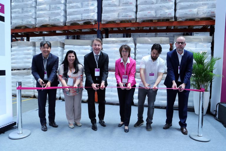 Evonik inaugura novo Centro de Distribuição