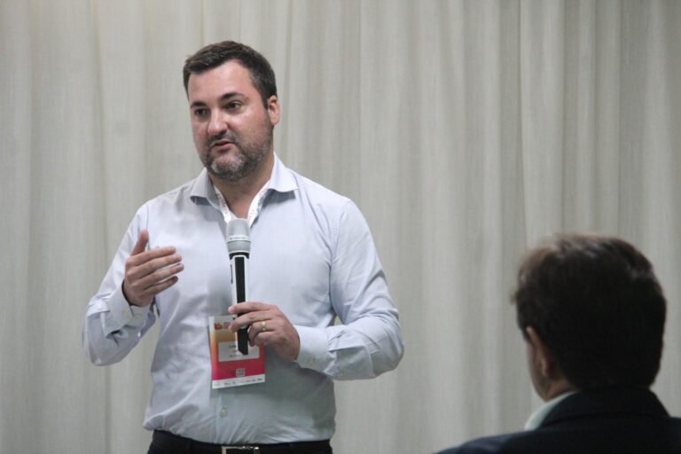 Luis Rua apresenta suas propostas para a pasta da SCRI