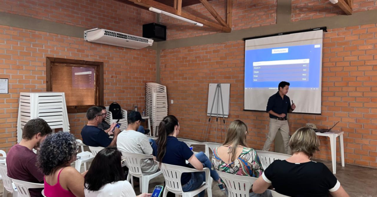 Vetanco apresenta atualizações sobre biosseguridade na Escola de Suinocultura Frísia