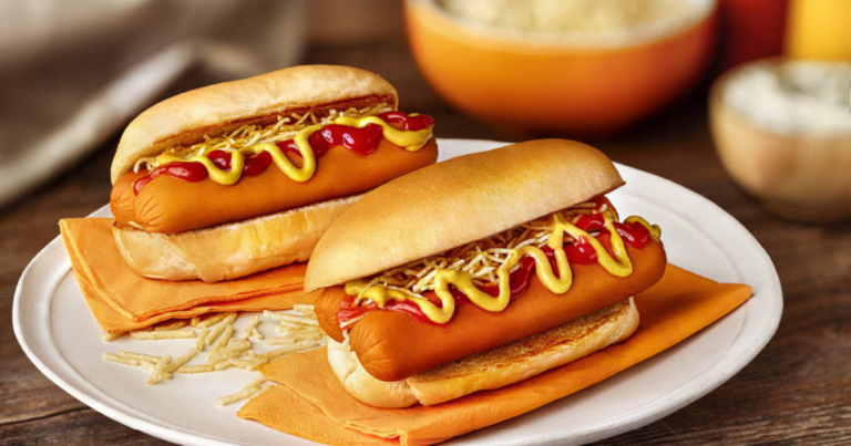 Primeira salsicha hot dog defumada chega no mercado brasileiro