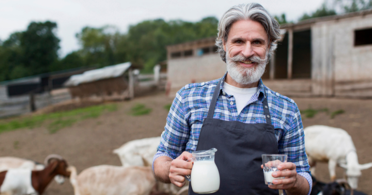 Novo marco para o setor celebra o Dia Nacional do Produtor de Leite