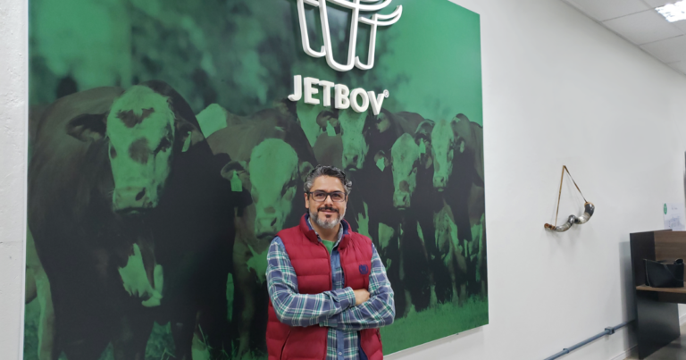 JetBov adota modelo de franquias e expande atuação na pecuária brasileira