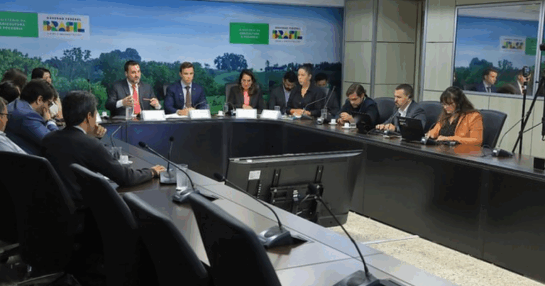 Brasil amplia presença global com estratégias integradas de exportação agropecuária