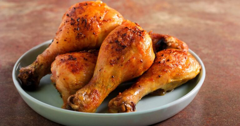 Frango brasileiro cresce nos países árabes em 2025