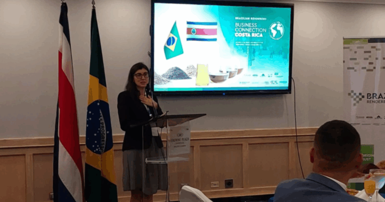 Brasil fortalece presença no setor de reciclagem animal durante evento na Costa Rica