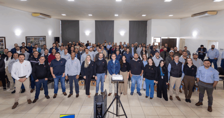 Cobb-Vantress realiza workshop e reforça controle de pragas como pilar da biosseguridade