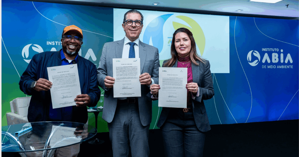 O Instituto ABIA de Meio Ambiente foi lançado para coordenar projetos de sustentabilidade e logística reversa de embalagens na indústria de alimentos.