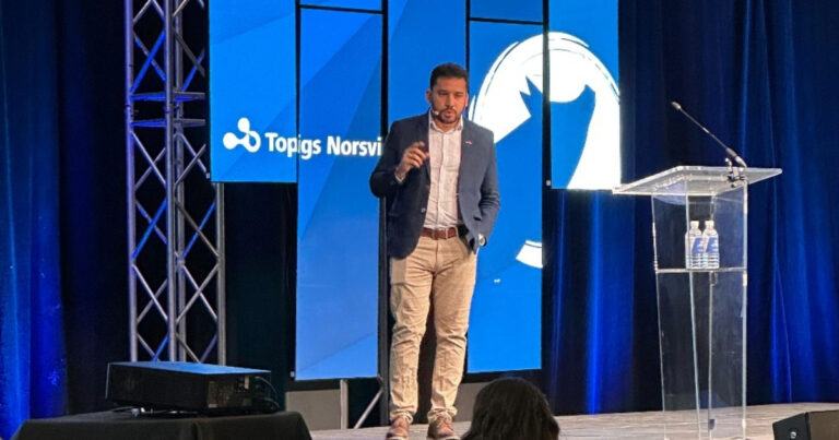 Especialista da Topigs Norsvin participa de evento no Canadá com foco em nutrição e tecnologia na produção de suínos