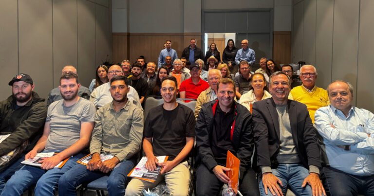 Ceva apresenta regionalmente Cirbloc M Hyo em Cabreúva (SP)