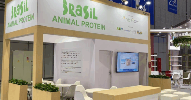 Brasil reforça presença estratégica no mercado chinês de proteína animal durante a CIIE 2025