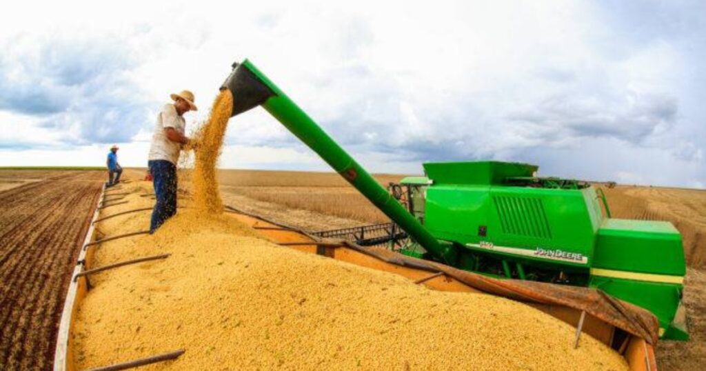 colheita de soja no Brasil