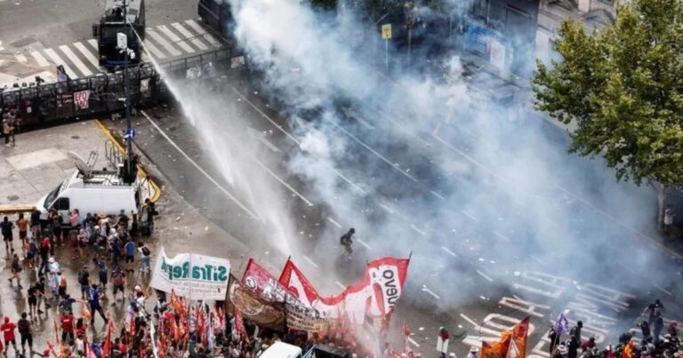 Greve na Argentina paralisa portos e pressiona cadeias do agronegócio e proteína animal