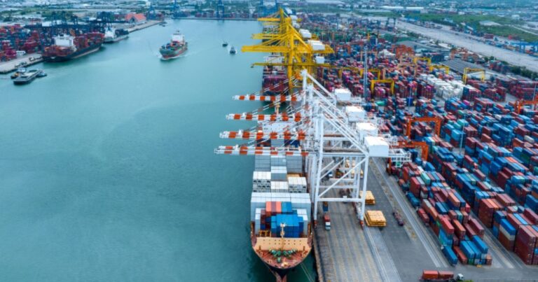 Porto de Santos inicia 2026 com recorde histórico na movimentação de cargas