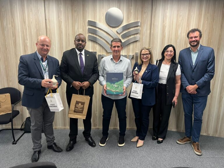 SC apresenta à Embaixada de Ruanda programas para o desenvolvimento agropecuário