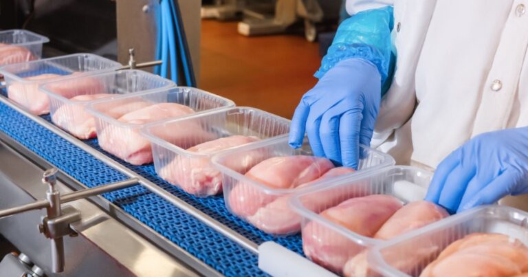 Exportações de frango do RS avançam em março, mas trimestre indica estabilidade