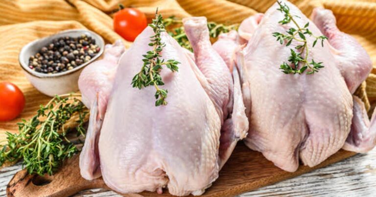 Exportações sustentam mercado de frango apesar da queda nos preços