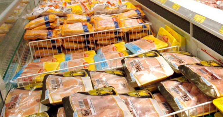Conflito no Oriente Médio pode redirecionar exportações brasileiras e pressionar mercado de frango na Europa
