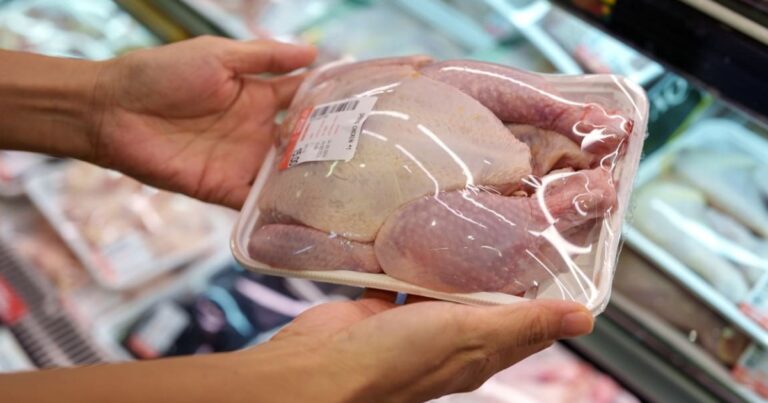 Demanda mais fraca na segunda quinzena pressiona preços do frango