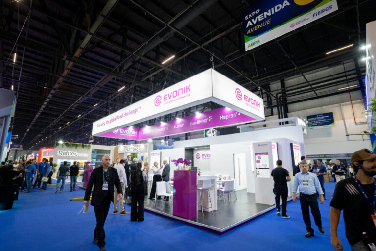 SIAVS 2026: Evonik destaca soluções nutricionais e reforça relacionamento com clientes durante o evento