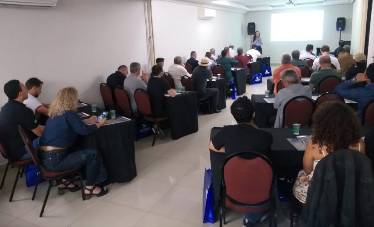 Encontro Técnico e Comercial promovido pela APCS debate estratégias para a suinocultura