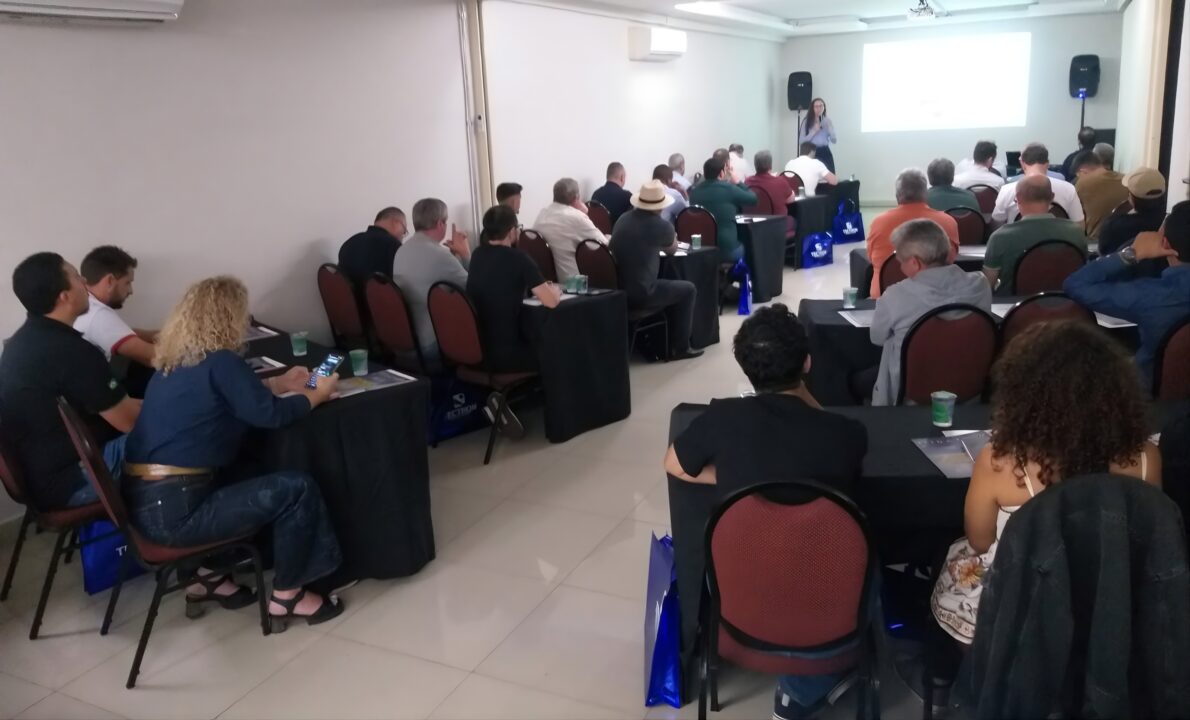 Encontro Técnico e Comercial promovido pela APCS debate estratégias para a suinocultura