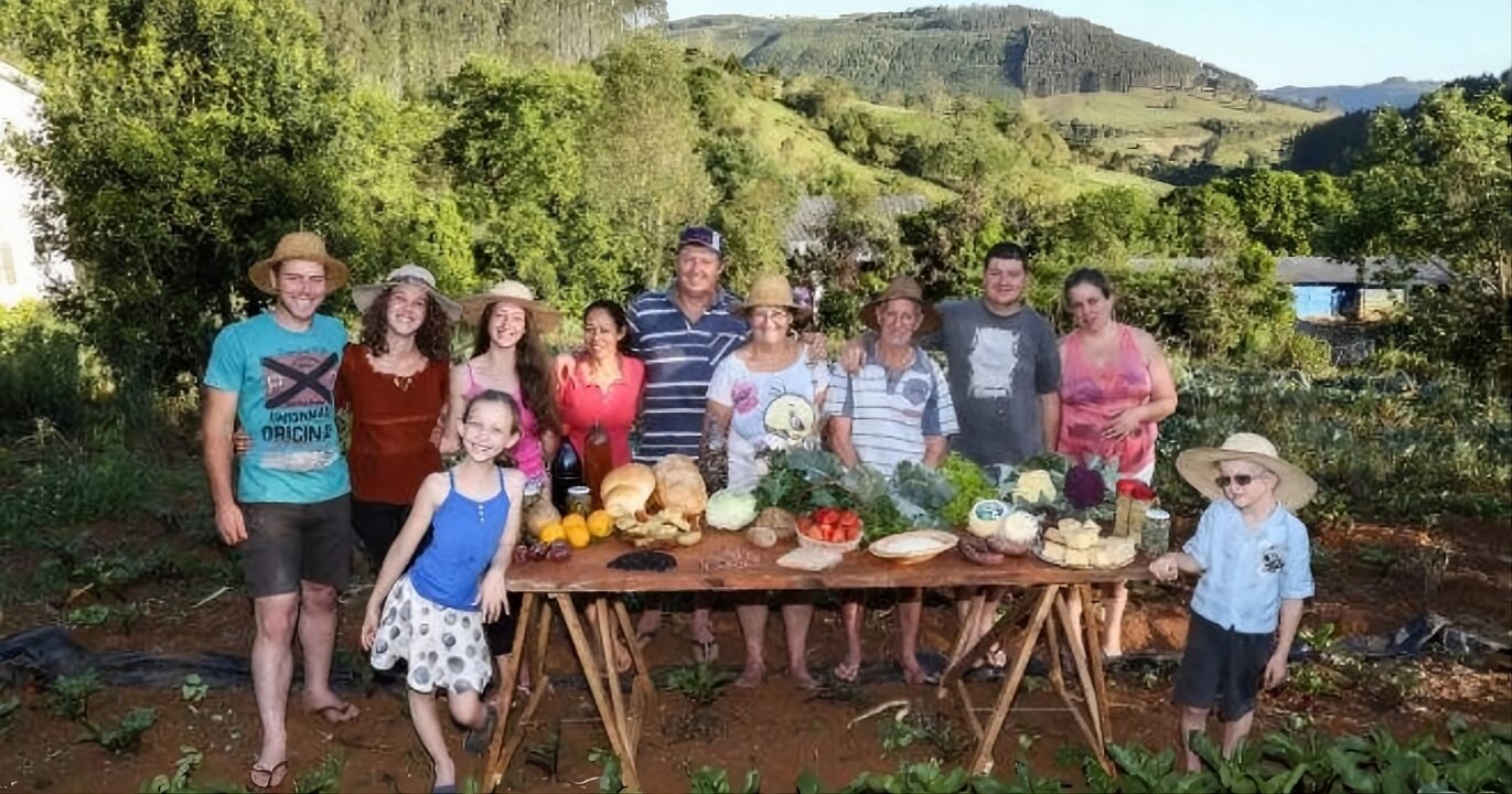 Perda de moradores no interior de SC pressiona sucessão rural e reforça papel das cooperativas