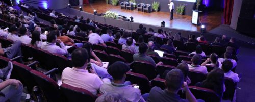 Chapecó sedia de 14 a 16 de outubro o 14º Simpósio Brasil Sul de Bovinocultura de Leite, com debates técnicos, feira e eventos